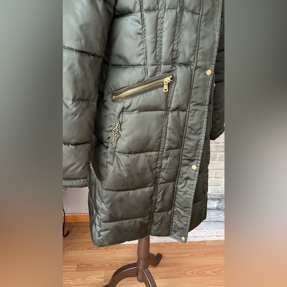 Vince Camuto Puffer Coat size medium - Picture 3 of 6